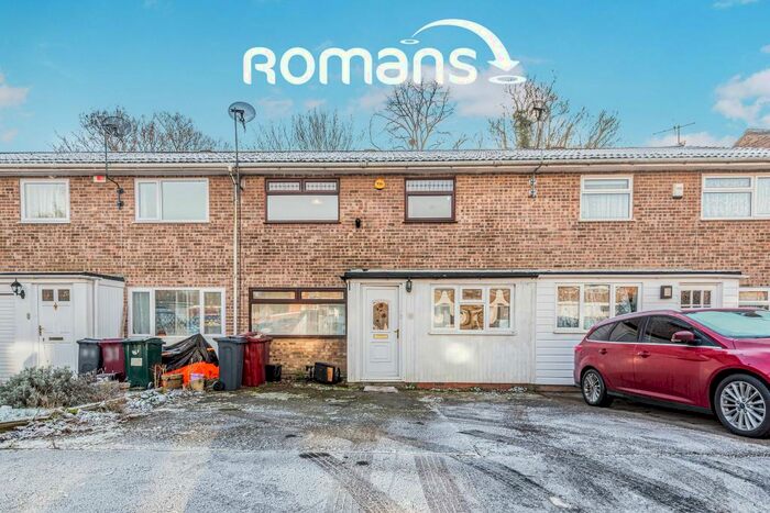 3 Bedroom Terraced House To Rent In Portway Close, RG1
