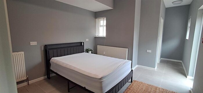 1 Bedroom Flat To Rent In Bushey Grove Road, Bushey, WD23