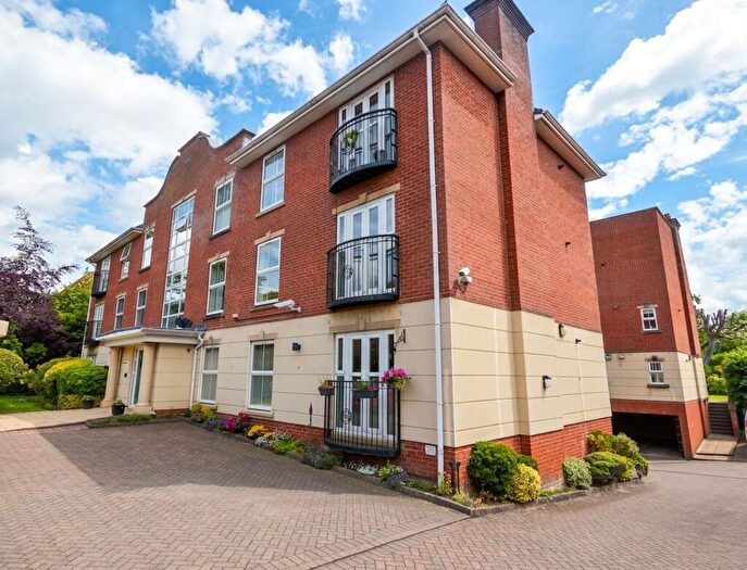 2 Bedroom Flat To Rent In Bramhall Lane South, Bramhall, SK7