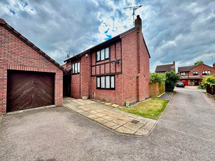 4 Bedroom Detached House For Sale In Broadlands, NN9