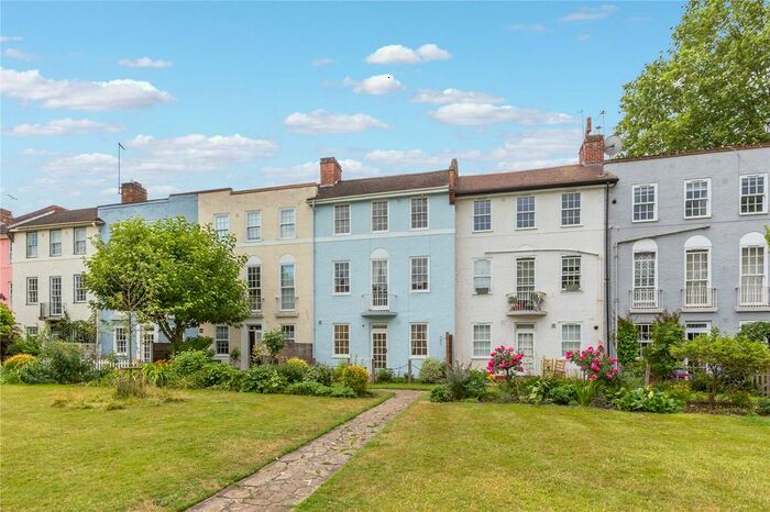 4 Bedroom Terraced House To Rent In Barton Road, London, W14