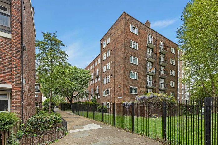 3 Bedroom Flat To Rent In Clinger Court, Hobbs Place Estate, Old Street, N1
