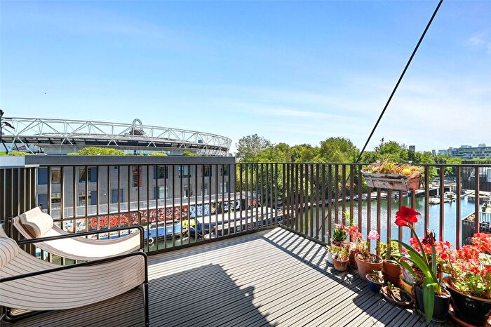 2 Bedroom Flat For Sale In Milliner House, Hackney Wick, London, E3