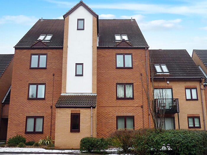 1 Bedroom Apartment To Rent In Flamingo Court, Castle Marina, NG7