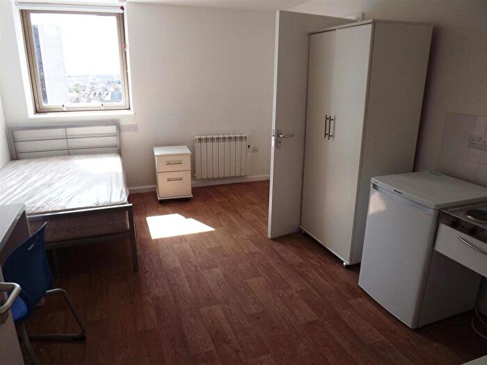 Studio To Rent In Large Studio With Bills, BH1