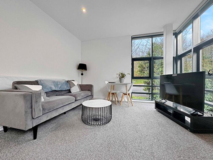 1 Bedroom Apartment To Rent In Fairway Court, Elland Road, Leeds, LS11