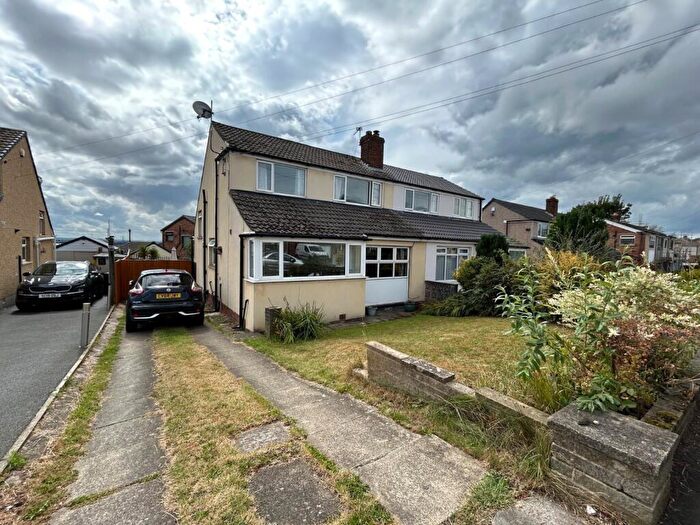 3 Bedroom Semi-Detached House For Sale In Park House Walk, Low Moor, Bradford, BD12