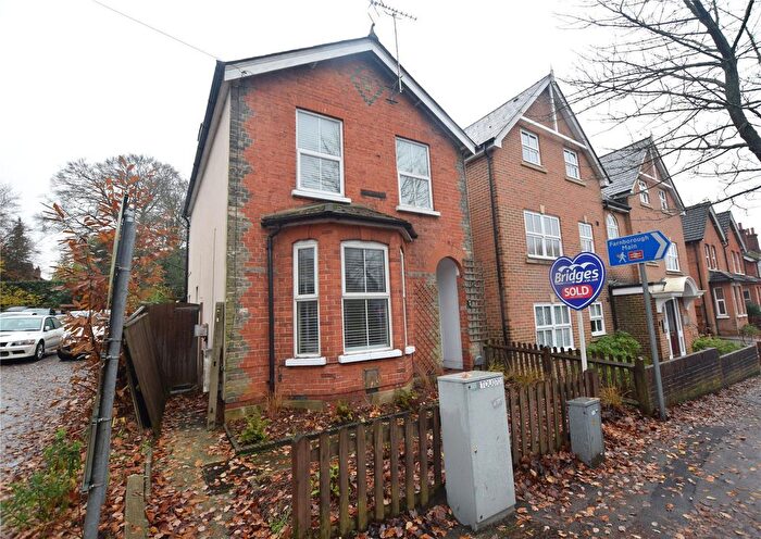 3 Bedroom Detached House To Rent In Union Street, Farnborough, GU14