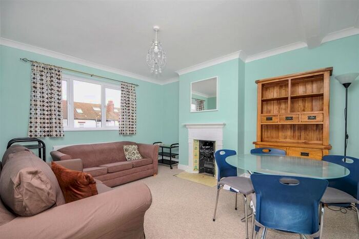 2 Bedroom Flat To Rent In Montana Road, London, SW17