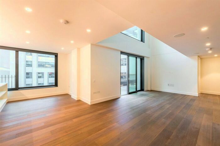 3 Bedroom Flat To Rent In Rathbone Square, Evelyn Yard, Fitzrovia, W1T