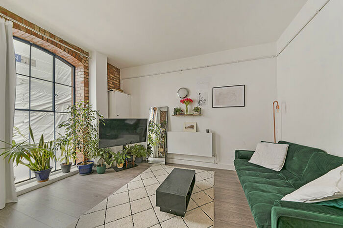 2 Bedroom Apartment To Rent In Dove Road, Islington London, N1