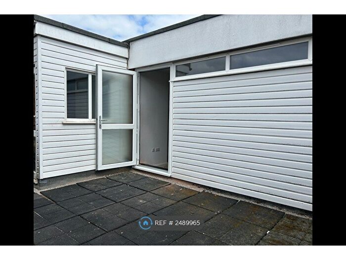 1 Bedroom Flat To Rent In Chiltern Avenue, Amersham, HP6