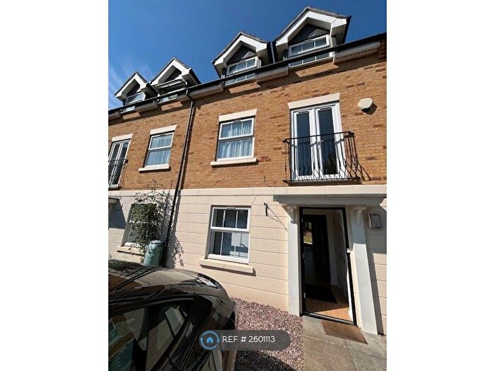 5 Bedroom Semi-Detached House To Rent In Alderman Close, Beeston, Nottingham, NG9