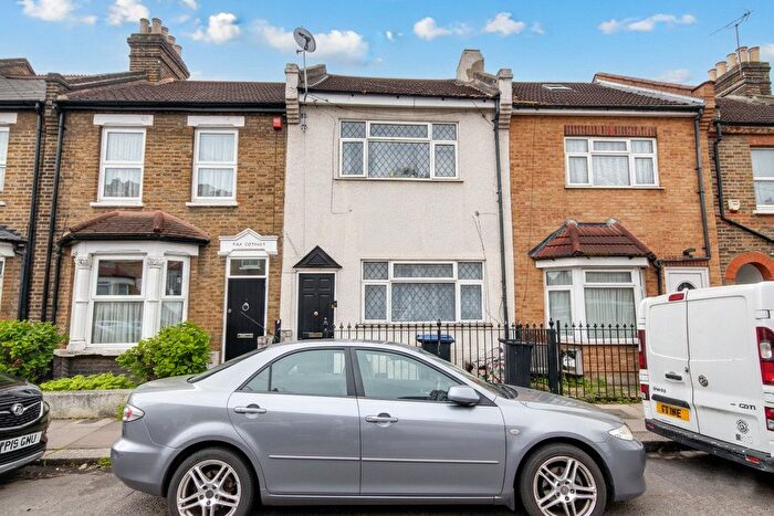 3 Bedroom Terraced House For Sale In Garfield Road, Enfield, EN3