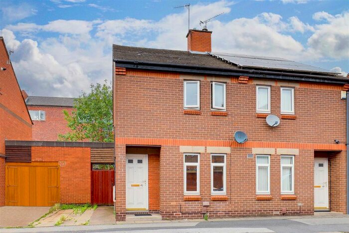 2 Bedroom End Of Terrace House For Sale In Bridlington Street, Radford, Nottinghamshire, NG7