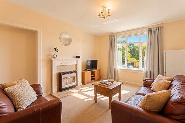 3 Bedroom Flat For Sale In Dundas Street, Bathgate, EH48