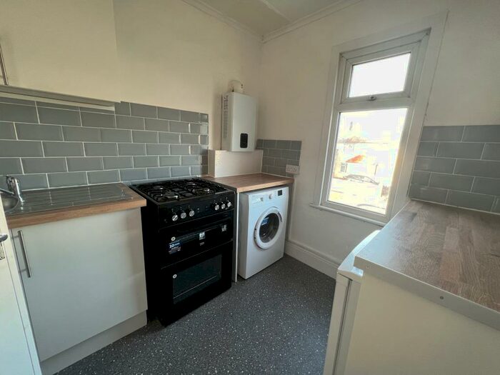 1 Bedroom Apartment To Rent In Rye Road, Hoddesdon, EN11