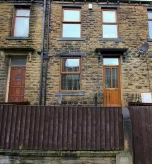 2 Bedroom Semi-Detached House To Rent In Richardshaw Lane, Stanningley, Pudsey, LS28