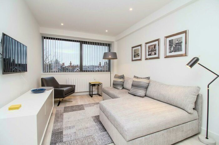 1 Bedroom Apartment To Rent In Banbury Road, Summertown, OX2