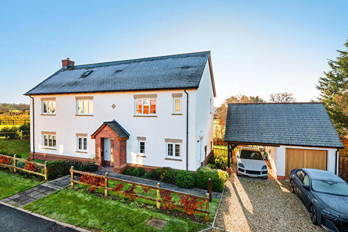 6 Bedroom Detached House For Sale In Little Field, Rockbeare, EX5