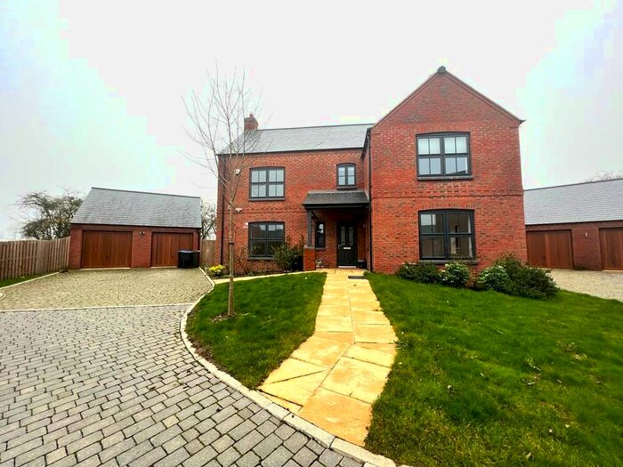 5 Bedroom Detached House To Rent In Paddock Way, Great Glen, LE8