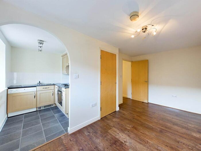1 Bedroom Flat To Rent In Heath Court, New Eltham, London, SE9