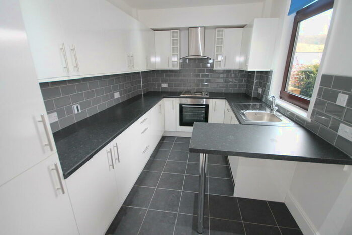 2 Bedroom Semi-Detached House To Rent In Peel Cottage Road, Walsden, OL14