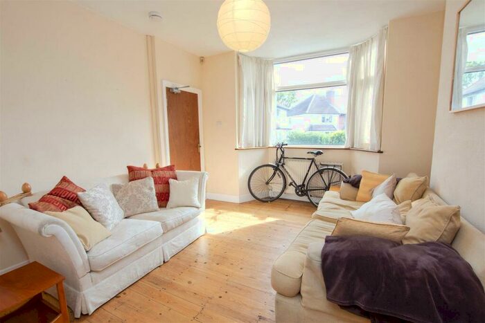 2 Bedroom House To Rent In Tealby Grove, Birmingham, B29