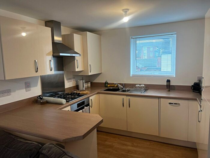 2 Bedroom Flat To Rent In Tilling Green, Dunstable, LU5