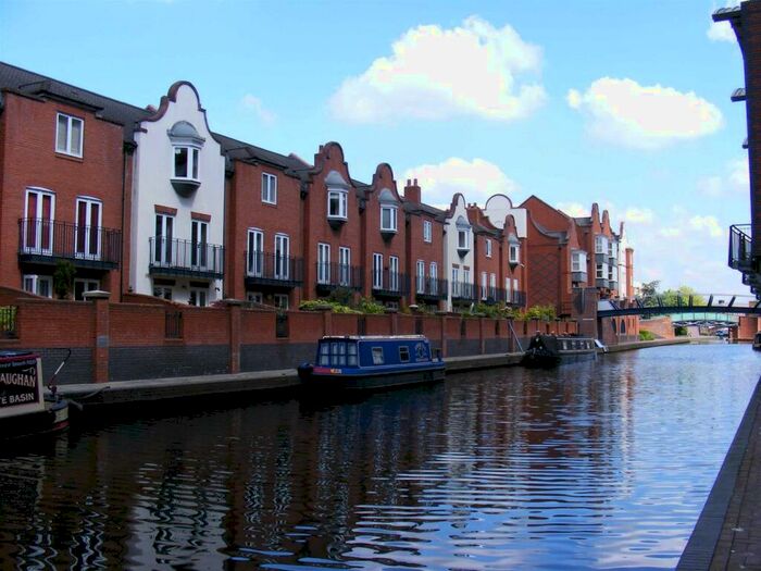 3 Bedroom Apartment To Rent In Symphony Court, Sheepcote Street, B16