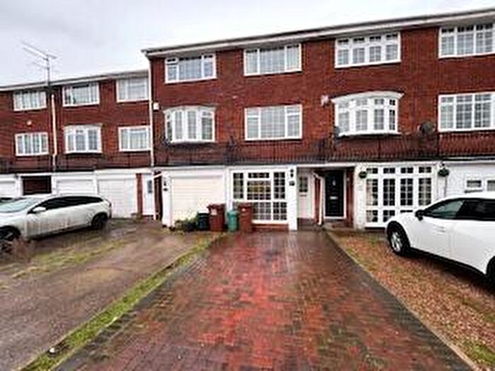 3 Bedroom Town House To Rent In Warlingham Close, Rainham, Gillingham, ME8