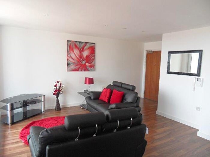 2 Bedroom Apartment To Rent In Milliners Wharf, Manchester, M4