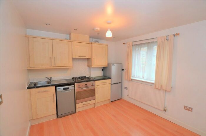 1 Bedroom Flat To Rent In Pascal Mews, London, SE19
