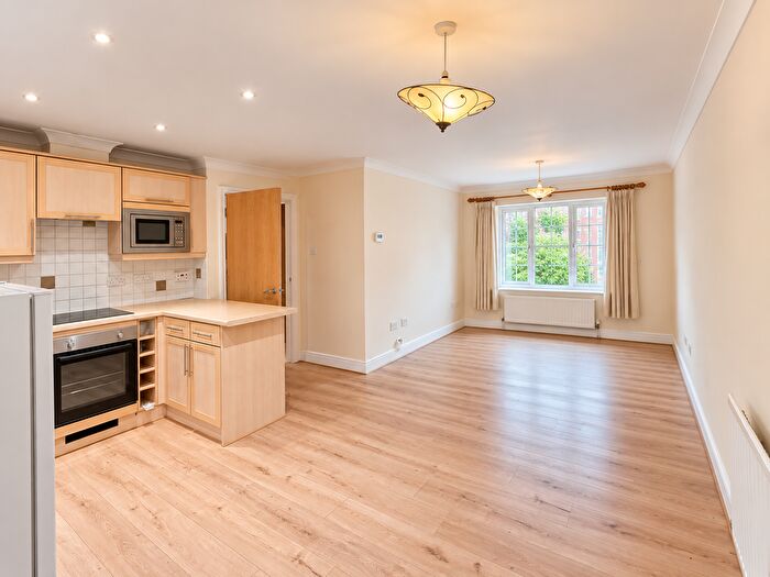 2 Bedroom Flat To Rent In Pollard Road, Morden, SM4