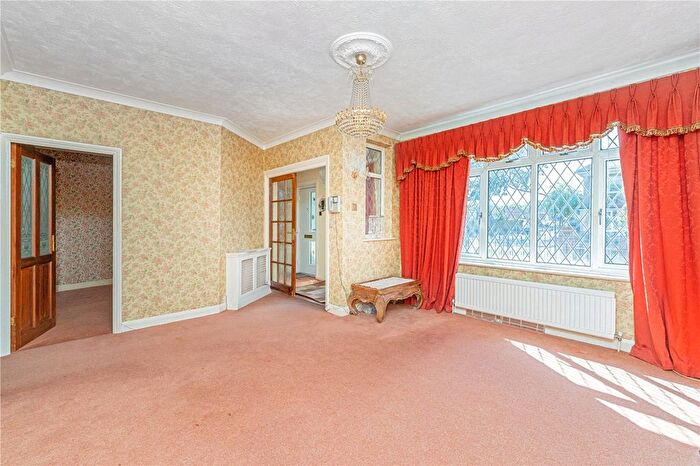 2 Bedroom Bungalow For Sale In Lyndhurst Avenue, Whitton, TW2