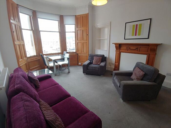 4 Bedroom Flat To Rent In Morningside Road, Edinburgh, EH10
