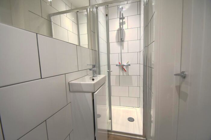 1 Bedroom Flat To Rent In Victoria Road South, Southsea, PO5