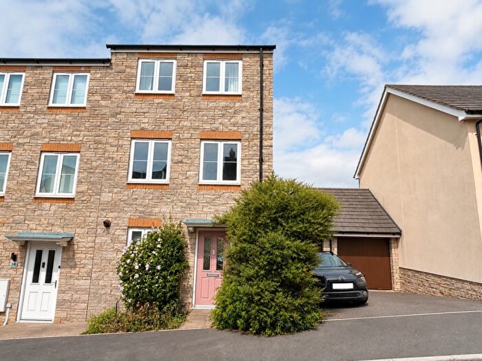 3 Bedroom End Of Terrace House For Sale In Shoe Lane, Paulton, Bristol, BS39