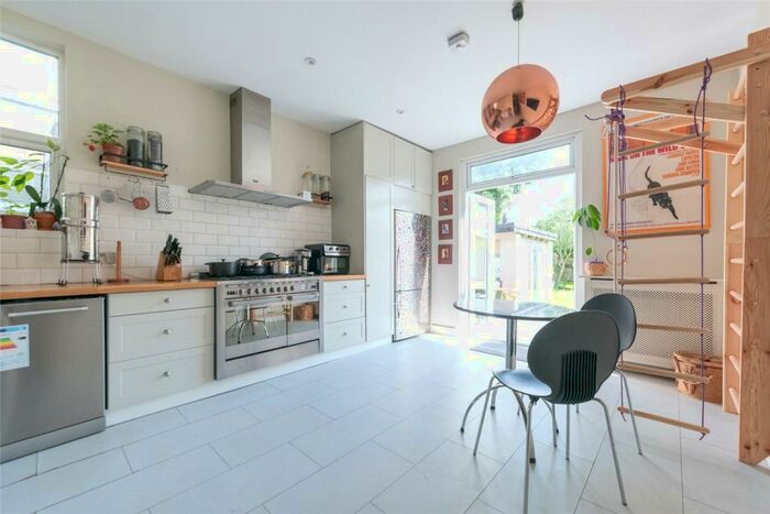 2 Bedroom Apartment To Rent In Holland Road, London, NW10