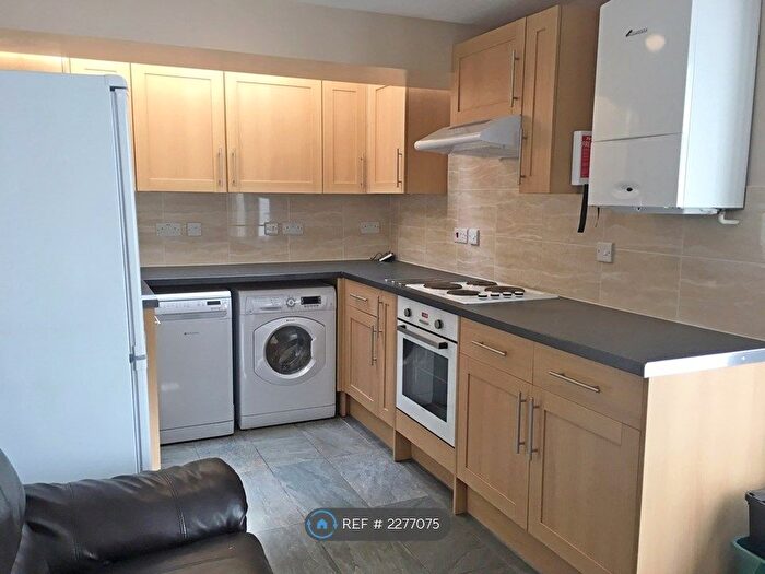 4 Bedroom Flat To Rent In Hampton Lane, Bristol, BS6