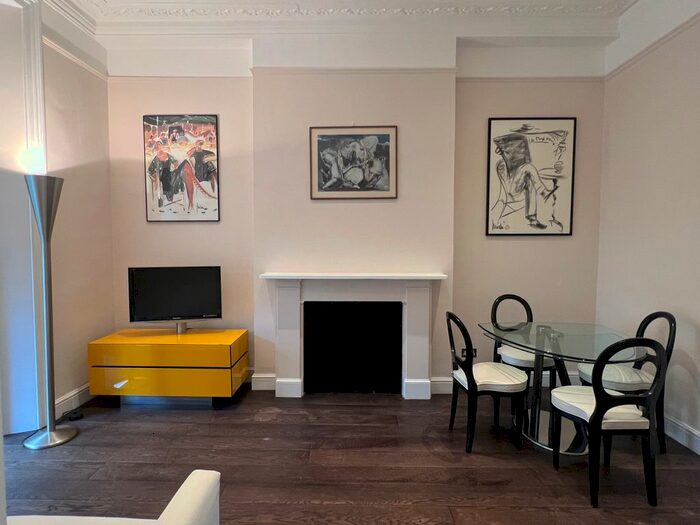 1 Bedroom Flat To Rent In Cathcart Road, Chelsea, London, SW10