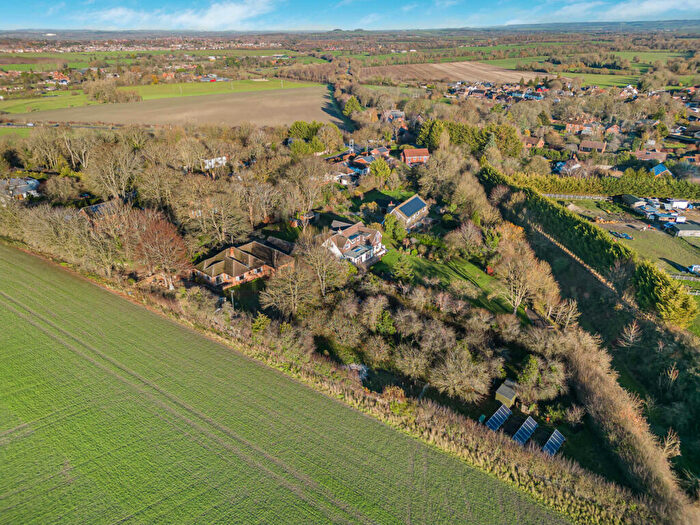 2 Bedroom Detached House For Sale In Chilton Road, Upton, OX11