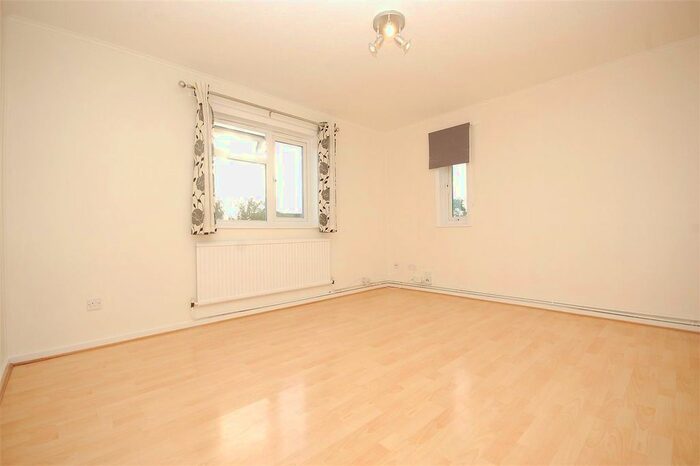 1 Bedroom Flat To Rent In Cheeseman Close, Hampton TW12