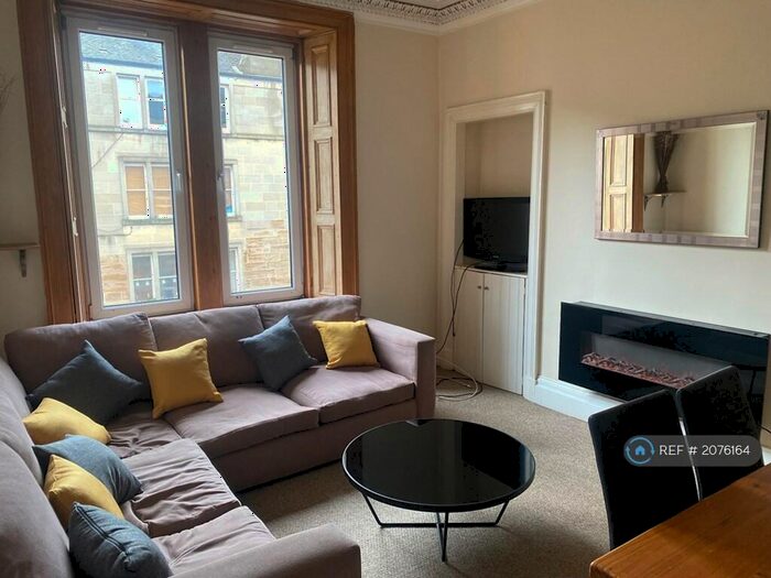 2 Bedroom Flat To Rent In Caledonian Place, Edinburgh, EH11