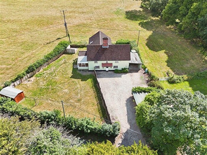 6 Bedroom Property For Sale In Woodrising Road, Cranworth, Thetford, IP25