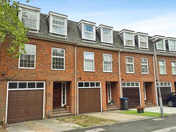 4 Bedroom Terraced House To Rent In Batterdale, Hatfield, AL9