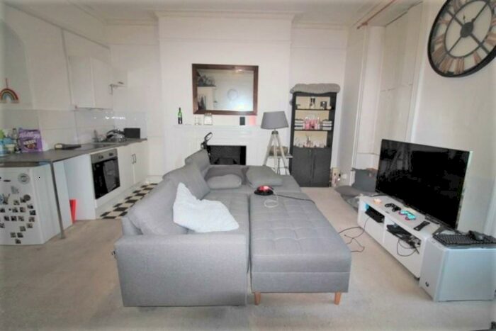 1 Bedroom Flat To Rent In Sydney Place, Alphington Street, EX2