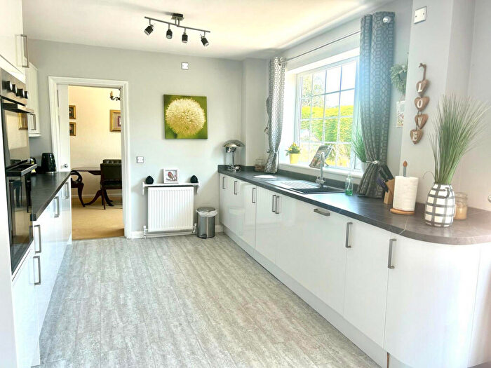 3 Bedroom Detached House For Sale In Woodlea Close, Wirral, CH62