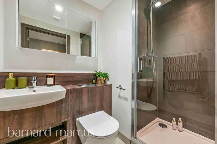 Studio To Rent In Victoria Road, Feltham, TW13