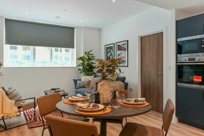 2 Bedroom Apartment To Rent In Soyo Square, Leeds, LS2